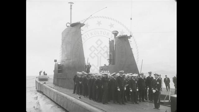 İzmir'de Denizaltı Devir Teslimi (1958)